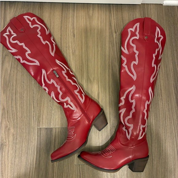 Stylish Red Over the Knee Boots - Picture 6 of 7